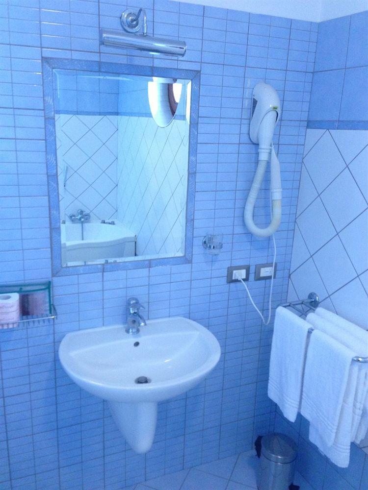 La Locanda Del Cavaliere Borgo Montello Bagian luar foto