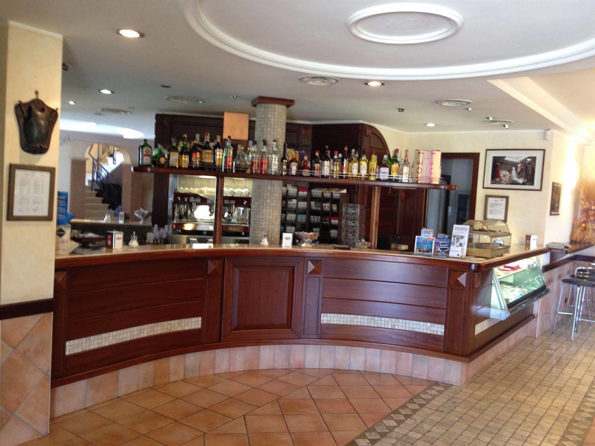 La Locanda Del Cavaliere Borgo Montello Bagian luar foto